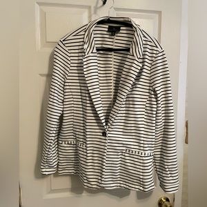 Worthington black and white summer blazer. Size XL